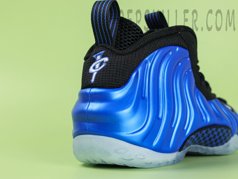 Nike Air Foamposite One ‘Dark Neon Royal’