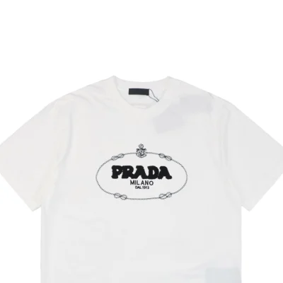 PD Badge Lettering Terry Embroidered Short-Sleeve T-Shirt3.jpeg