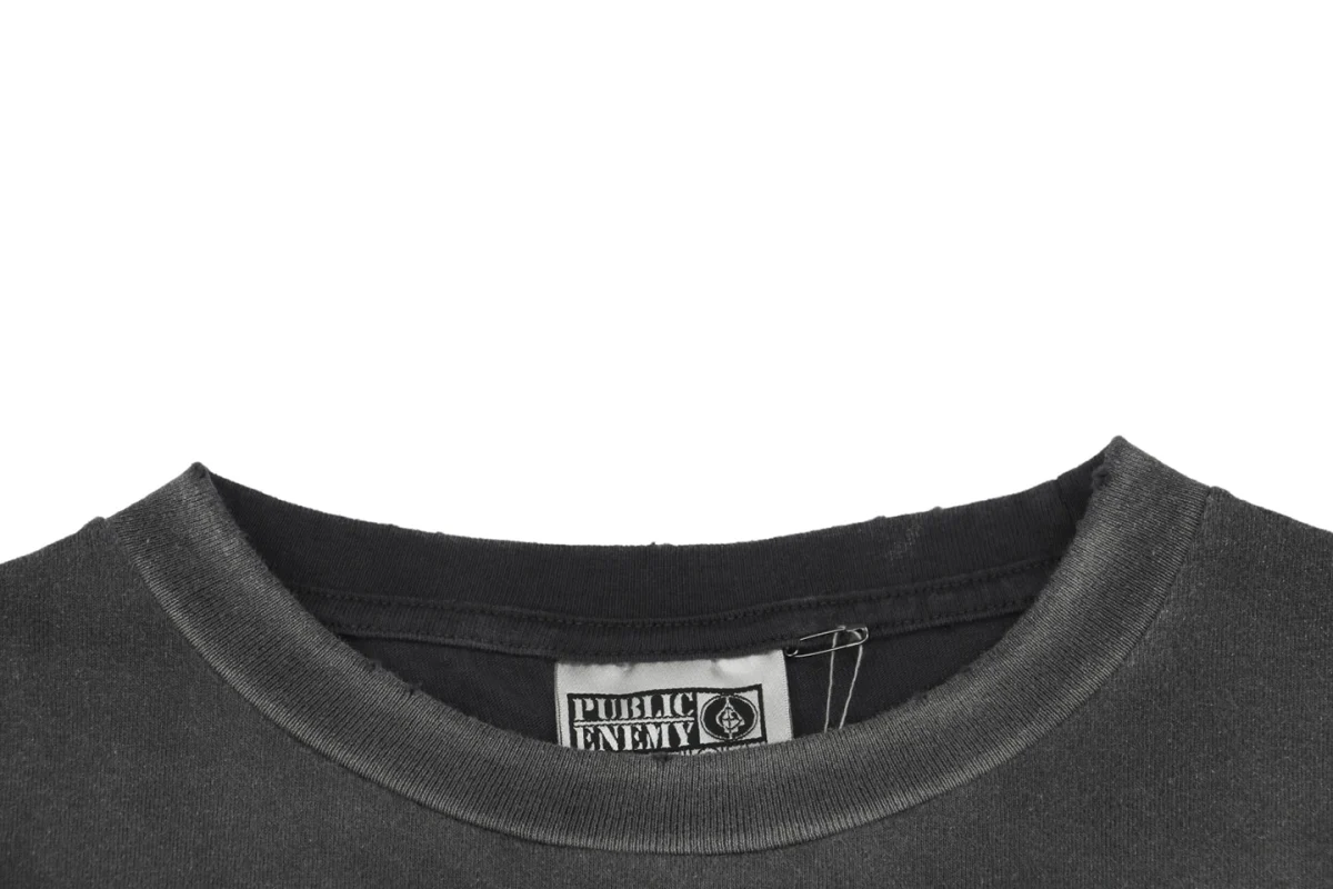Neckline