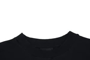 Neckline