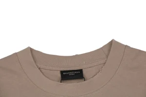 Neckline