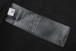 Balenciaga Torn Tape Lettering Embroidered Shorts9.jpeg