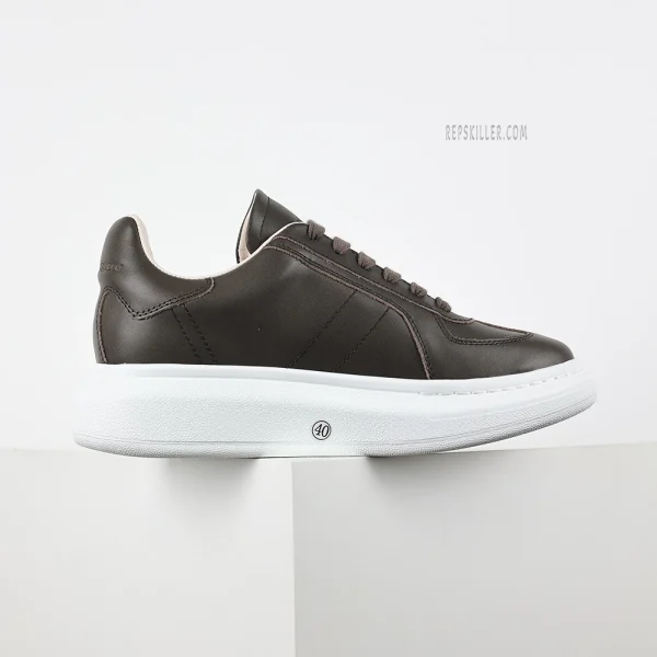 Shoe side