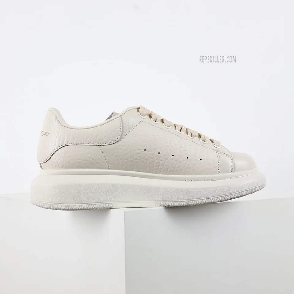Shoe side