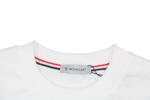 Neckline