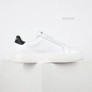 Shoe side