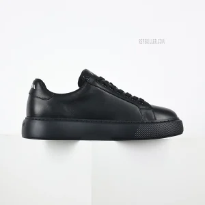 Shoe side