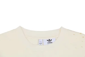Neckline Beige