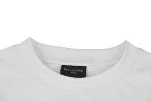 Neckline