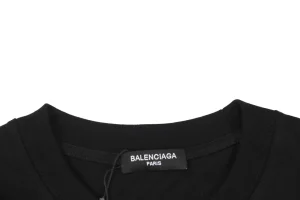 Neckline