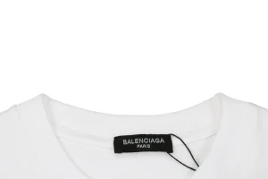 Neckline