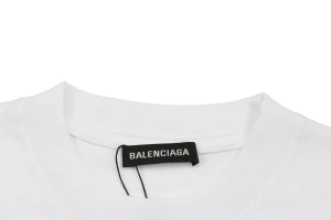 Neckline