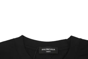 Neckline