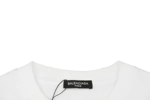 Neckline