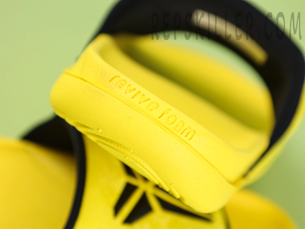 Kobe Offcourt Slide ‘Lightning’