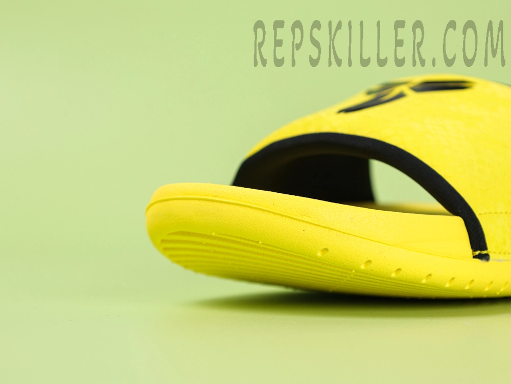 Kobe Offcourt Slide ‘Lightning’