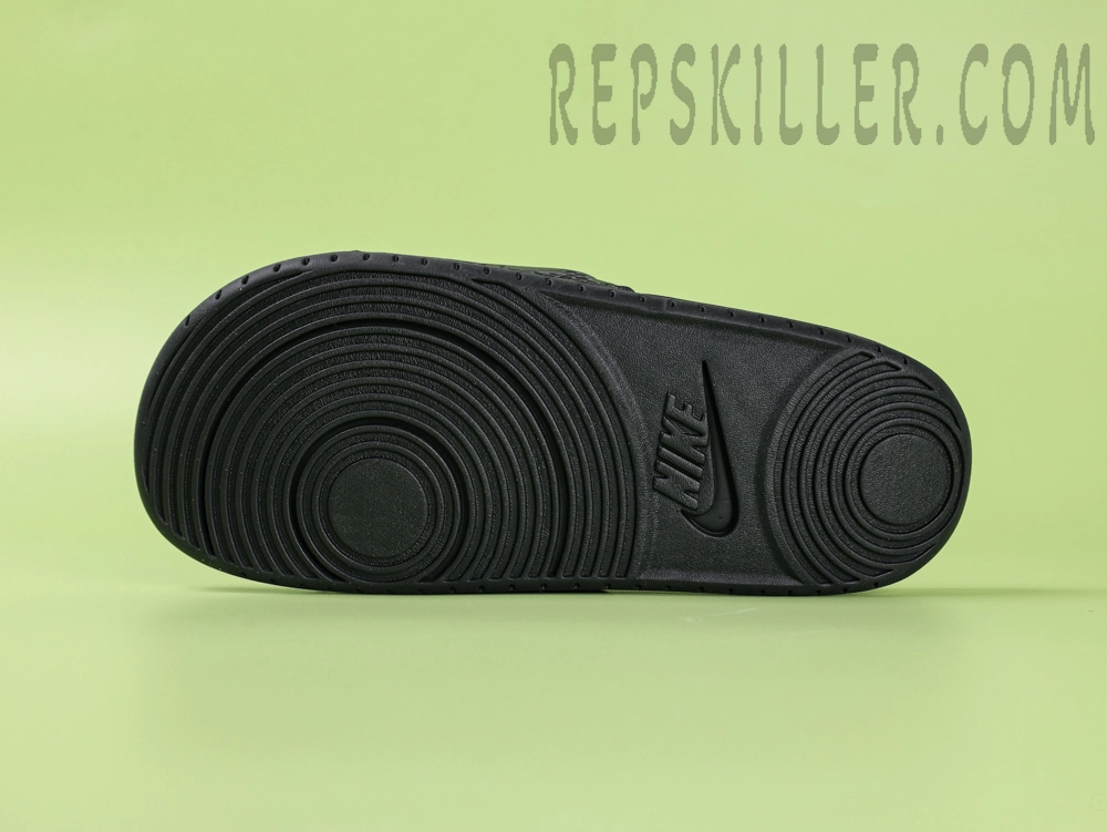 Kobe Offcourt Slide ‘Triple Black’