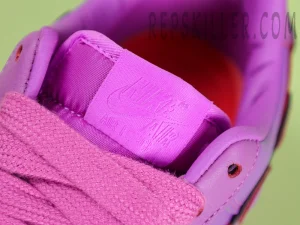 Nike Air logo tag