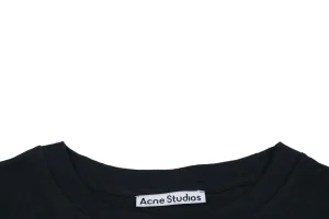 Neckline