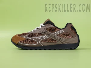 Shoe side