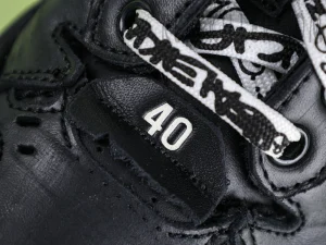 Balenciaga Hamptons Worn-out Sneaker in Black9
