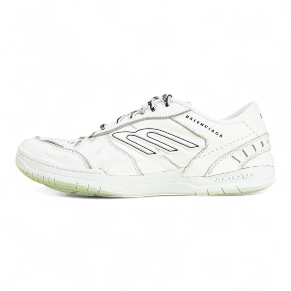 Balenciaga Hamptons Worn-out Sneaker in White