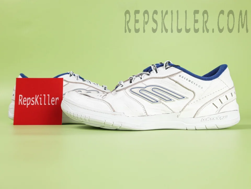 Balenciaga Hamptons Worn-out Sneaker in White/dark Blue/Grey