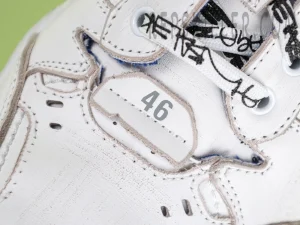 Balenciaga Hamptons Worn-out Sneaker in White:dark Blue:Grey9