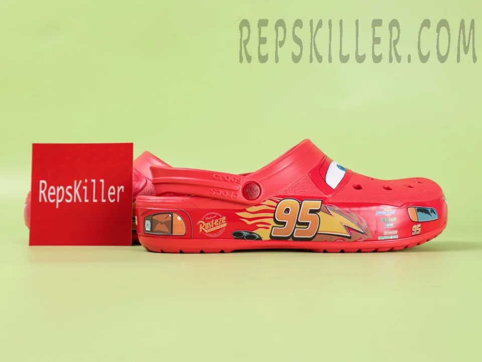 Crocs Classic Clog “Lightning McQueen Red”