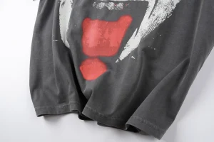 Hellstar Studios “Kiss Me I’m A Hellstar” Graphic T-shirt6
