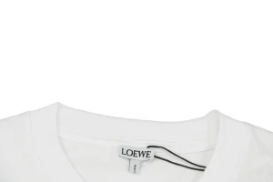 Neckline