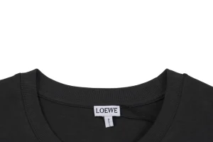 Neckline
