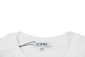 Neckline