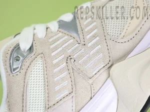 New Balance 9060 ‘Sea Salt Moonbeam’12