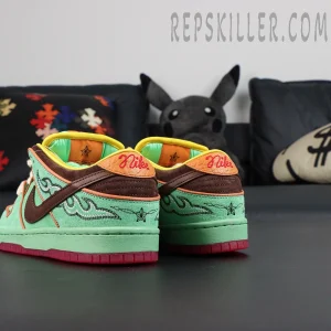 Close-up of the heel overlay on Nike Dunk Low SB ‘Rodeo’ showing suede texture and star embroidery