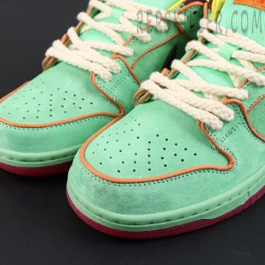 Top view of Nike Dunk Low SB ‘Rodeo’ showing perforated toe box and thick cream rope laces