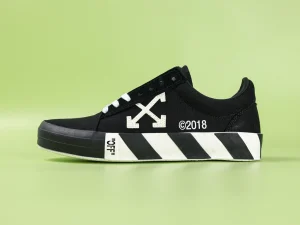 Shoe side