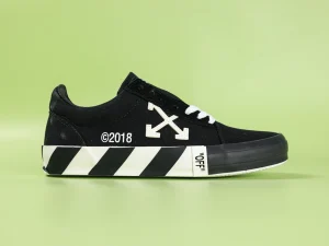 Shoe side
