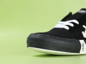 Toe cap