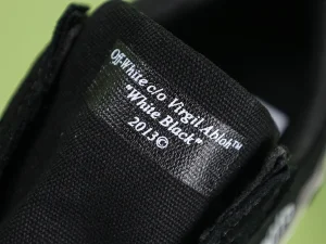 Off-White Vulc Low Top 'Black'9