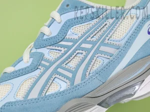 Shoe side