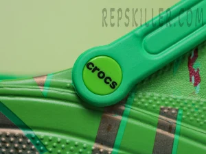 Minecraft x Classic Clog 'Grass Block'9
