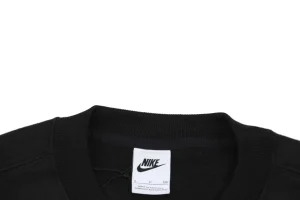 Neckline