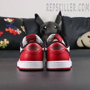 Air Jordan 1 Retro Low OG 'Chicago' 2025 Heels