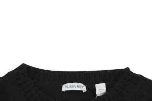 Neckline