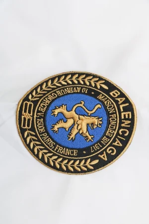 Balenciaga Crest Patch Embroidered T-Shirt5.jpeg