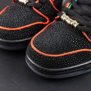 Bronx Girls Skate x Dunk Low SB ‘Mel & Kava’ toe box close-up with stingray-textured black leather and orange piping