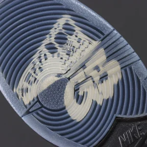Bronx Girls Skate x Dunk Low SB ‘Mel & Kava’ outsole showing SB logo through translucent rubber sole