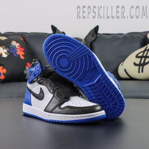 Side and sole angle of Fragment Design x Air Jordan 1 Retro High OG showing textured outsole pattern