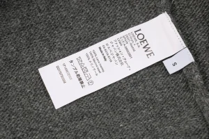 L Wool Embroidered Logo Crewneck Sweater4.jpeg